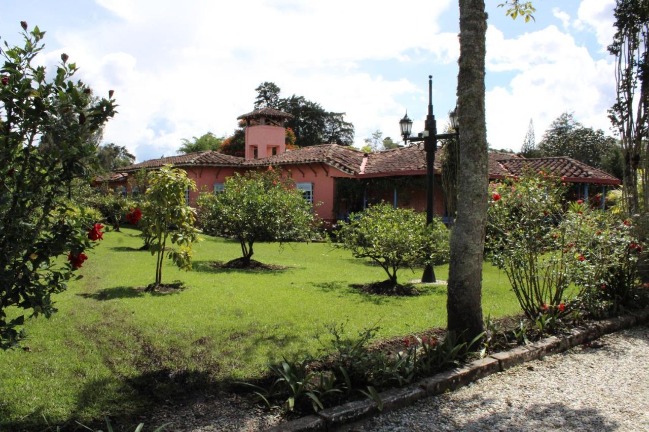 Ecohotel La Masia Llanogrande  Экстерьер фото